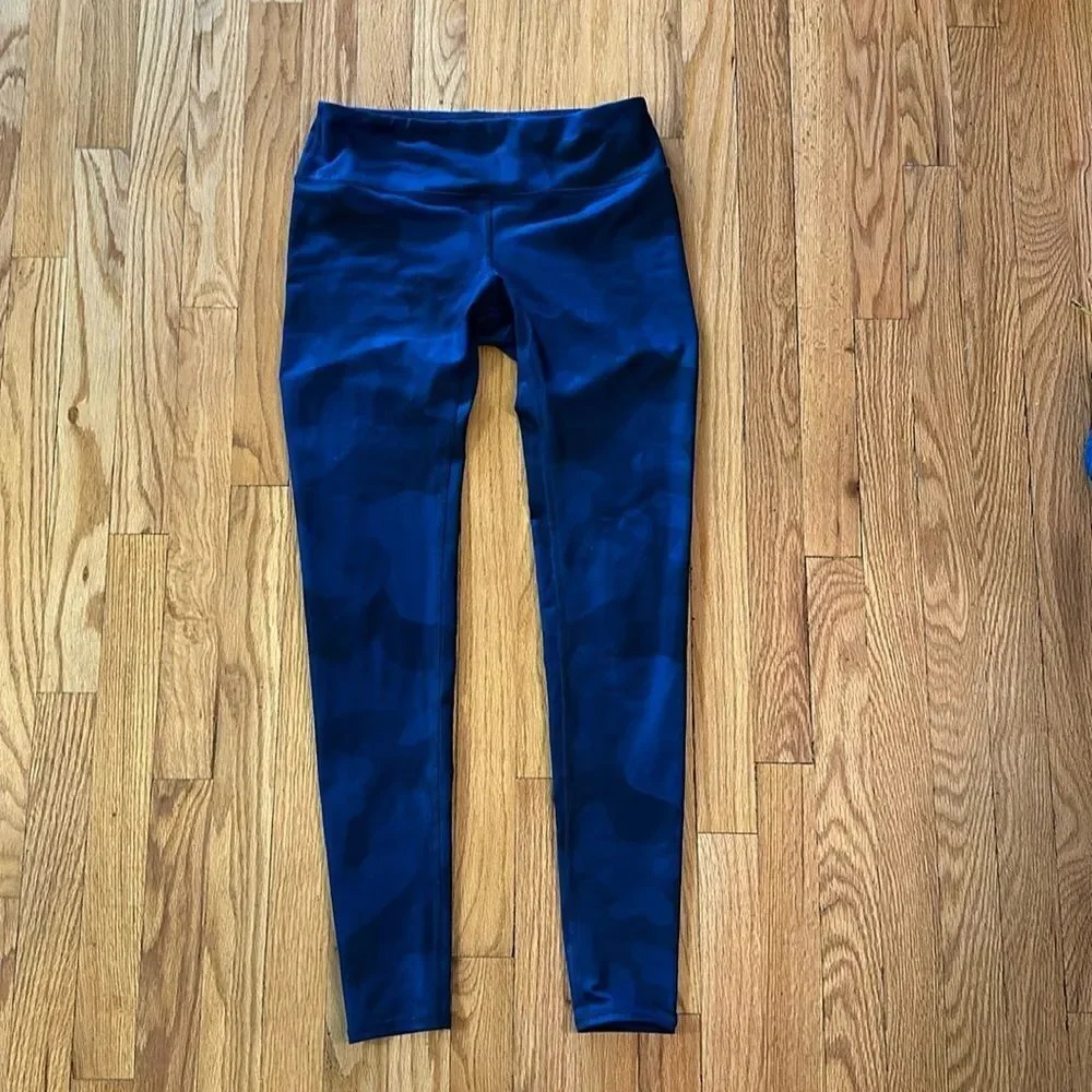 Alo yoga airbrush camouflage S full length leggings great pre owned condition
